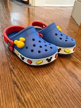 Mickey Mouse Crocs - Kids size 8/9